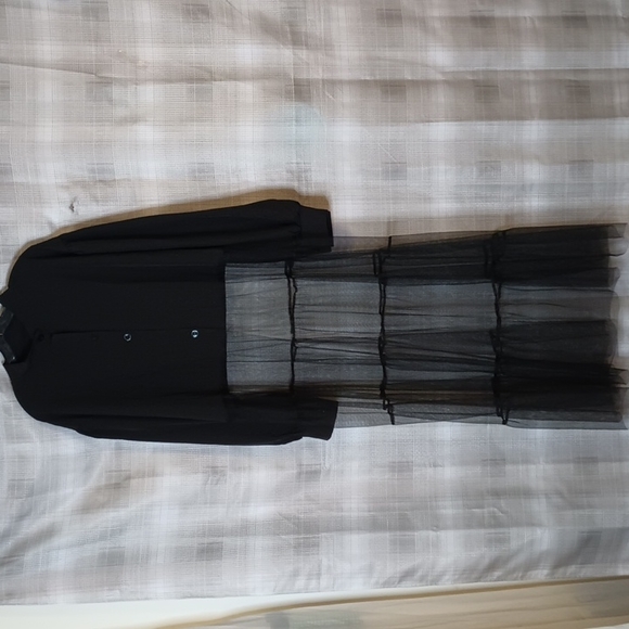 Dresses & Skirts - NWOT Black blouse with skirt 3x